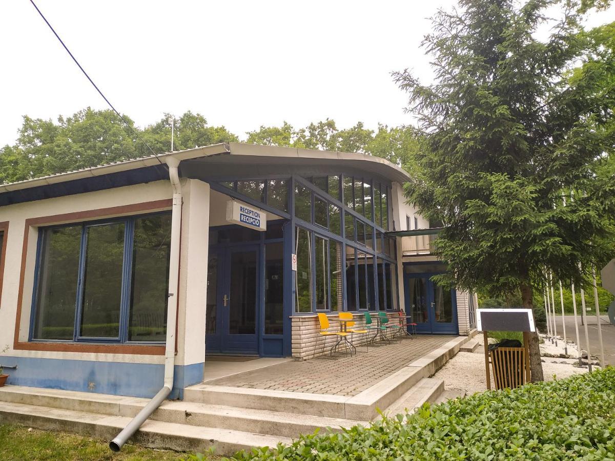 Hotel Dorcas Center&Camping Debrecen Exterior foto